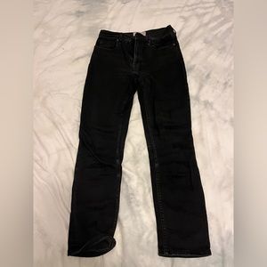 Everlane cheeky Jean, size 27 distressed black